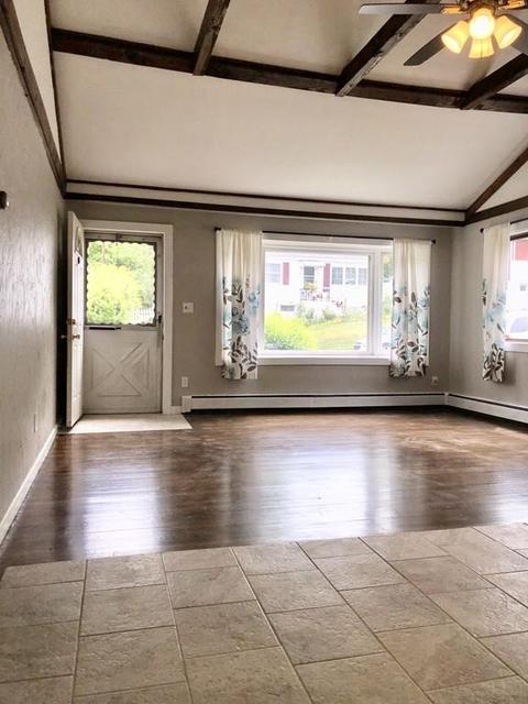 36 Dillon St, Worcester, MA 01604 photo 9