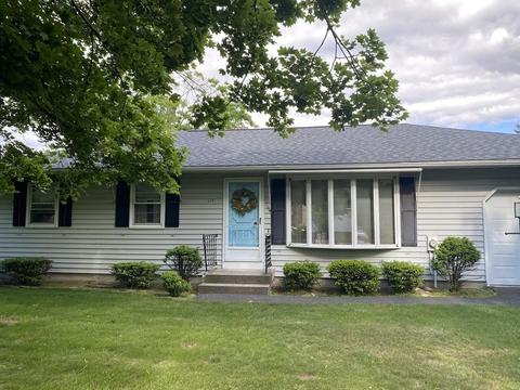 124 Overlook Dr, West Springfield, MA 01089 photo 2