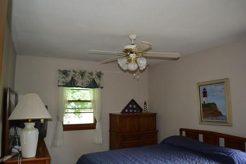 124 Overlook Dr, West Springfield, MA 01089 photo 12