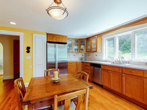 11 Spring St, Ipswich, MA 01938 photo 6