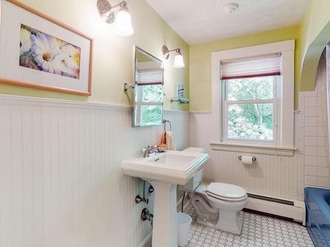 11 Spring St, Ipswich, MA 01938 photo 9