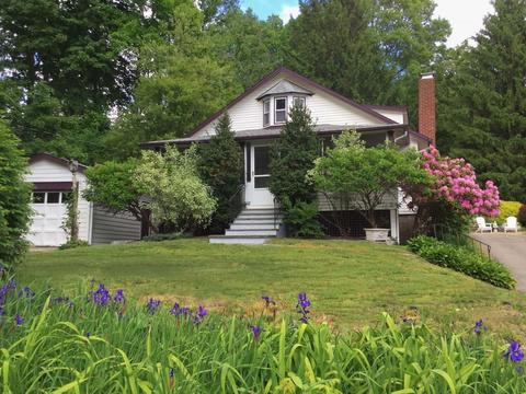 11 Spring St, Ipswich, MA 01938 photo 1