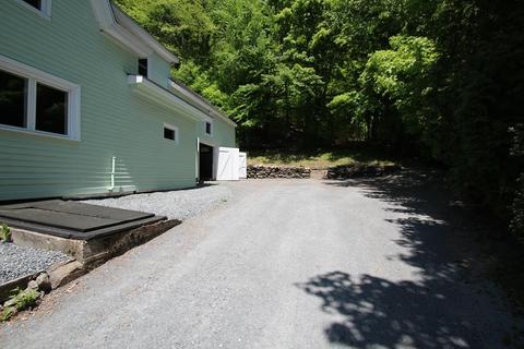 9 W Main St, Erving, MA 01344 photo 4