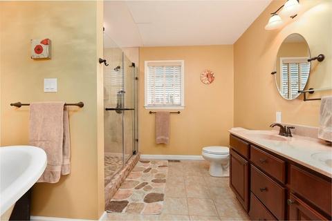 21 Rosemary, Needham, MA 02494 photo 18