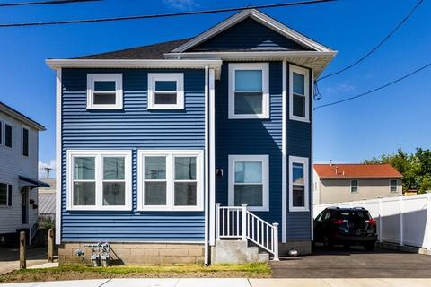 12 Anthony St, Fall River, MA 02721 photo 2