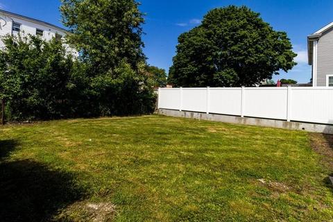 12 Anthony St, Fall River, MA 02721 photo 5