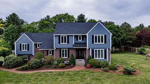 22 Colonial Dr, Mendon, MA 01756 photo 1