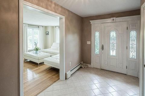 22 Colonial Dr, Mendon, MA 01756 photo 9