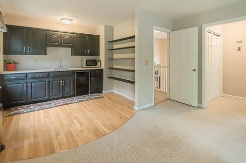22 Colonial Dr, Mendon, MA 01756 photo 28