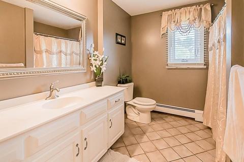 22 Colonial Dr, Mendon, MA 01756 photo 35