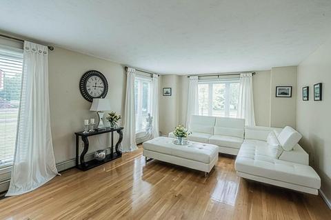 22 Colonial Dr, Mendon, MA 01756 photo 4