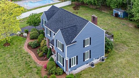 22 Colonial Dr, Mendon, MA 01756 photo 2