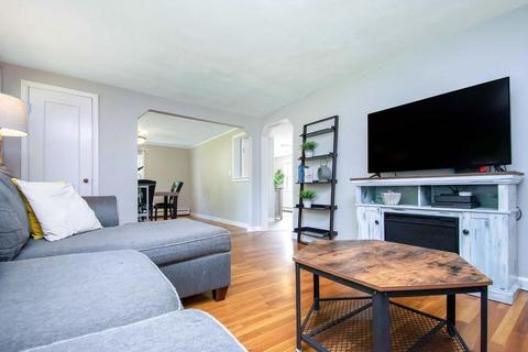 70 Kerry Dr, Springfield, MA 01118 photo 10