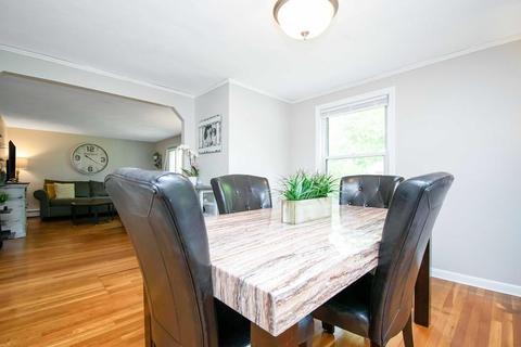 70 Kerry Dr, Springfield, MA 01118 photo 6