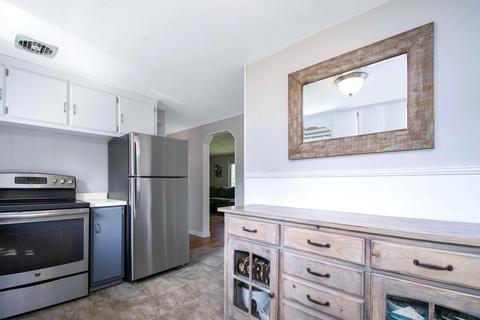70 Kerry Dr, Springfield, MA 01118 photo 13