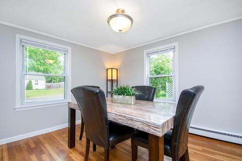 70 Kerry Dr, Springfield, MA 01118 photo 5