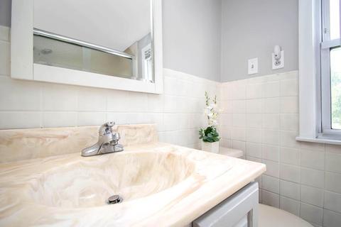70 Kerry Dr, Springfield, MA 01118 photo 17