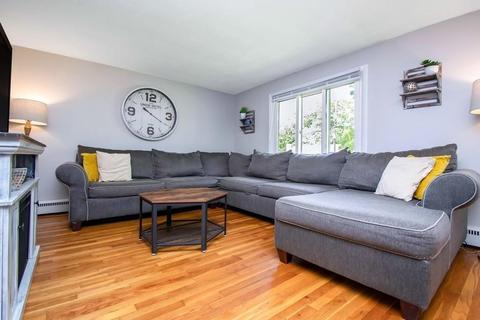 70 Kerry Dr, Springfield, MA 01118 photo 9
