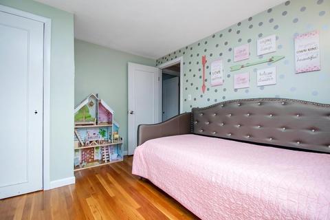70 Kerry Dr, Springfield, MA 01118 photo 20