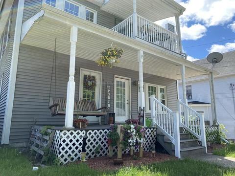 17 Castle St, Ware, MA 01082 photo 1