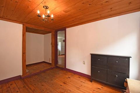 96 S Main St, Ashburnham, MA 01430 photo 4