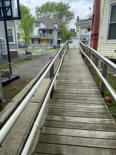 49 Northampton Ave, Springfield, MA 01109 photo 2
