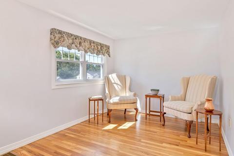 35 Sutcliffe Ave, Canton, MA 02021 photo 6
