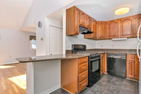 35 Sutcliffe Ave, Canton, MA 02021 photo 9