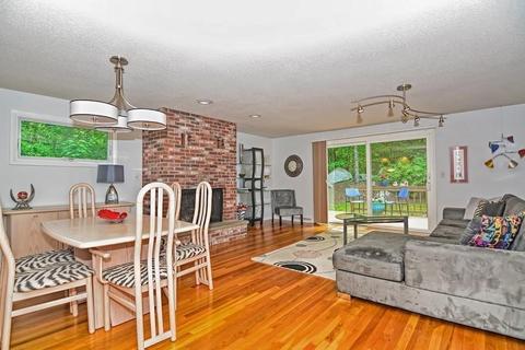 103 Brook Rd, Sharon, MA 02067 photo 4