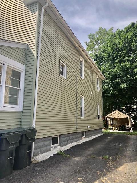 24 Van Horn Pl, Springfield, MA 01104 photo 2