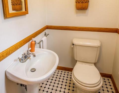 139 Main St, Upton, MA 01568 photo 9