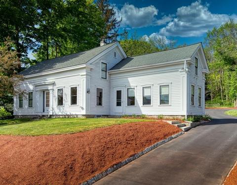 139 Main St, Upton, MA 01568 photo 2