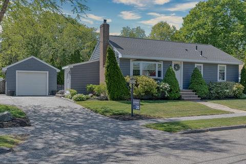 4 Donegal Cir, Danvers, MA 01923 photo 2