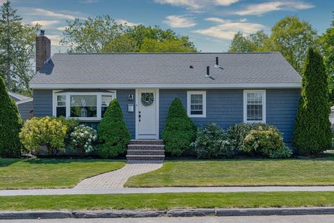 4 Donegal Cir, Danvers, MA 01923 photo 1