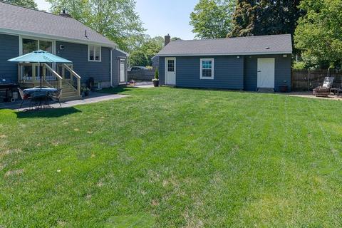4 Donegal Cir, Danvers, MA 01923 photo 3
