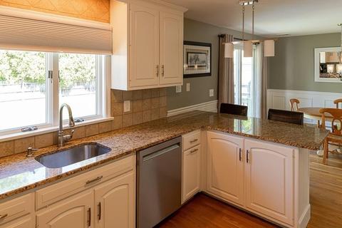 4 Donegal Cir, Danvers, MA 01923 photo 6