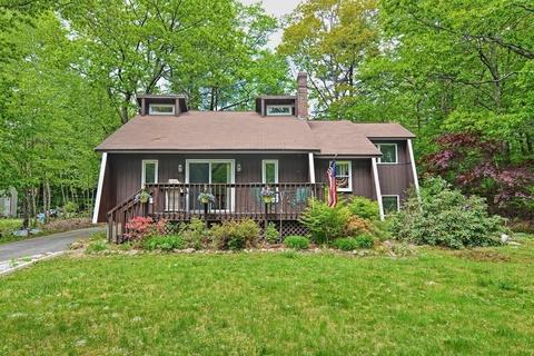 12 Laurel Dr, Ashburnham, MA 01430 photo 3