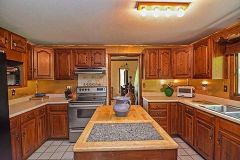 12 Laurel Dr, Ashburnham, MA 01430 photo 8