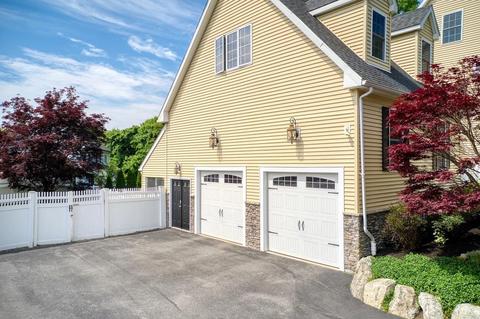 168 Wakefield St, Reading, MA 01867 photo 3