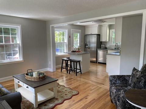 44 Arden St, Springfield, MA 01118 photo 4