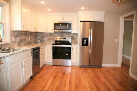 67 Chilson St, Springfield, MA 01118 photo 3