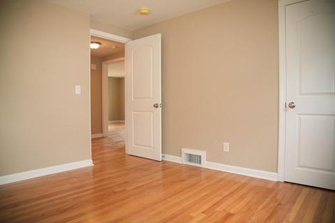67 Chilson St, Springfield, MA 01118 photo 7