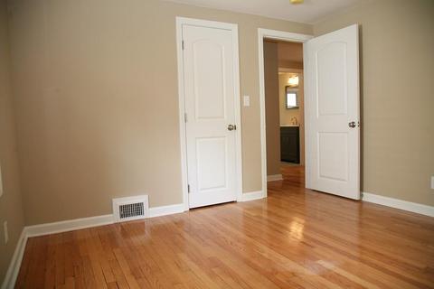 67 Chilson St, Springfield, MA 01118 photo 8