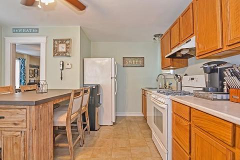 148 Thomas St, Fall River, MA 02723 photo 9