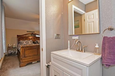 148 Thomas St, Fall River, MA 02723 photo 28