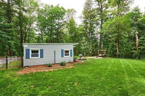 1 Ranch Ln, Easthampton, MA 01027 photo 2