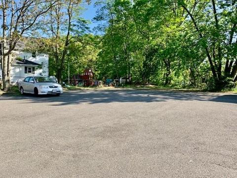 477 Britton St, Chicopee, MA 01020 photo 9