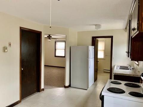 477 Britton St, Chicopee, MA 01020 photo 14
