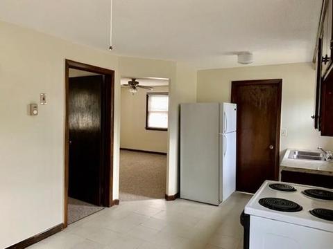 477 Britton St, Chicopee, MA 01020 photo 12