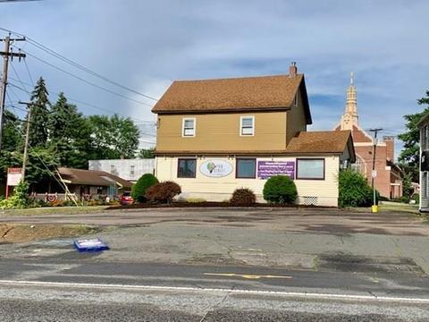 477 Britton St, Chicopee, MA 01020 photo 24